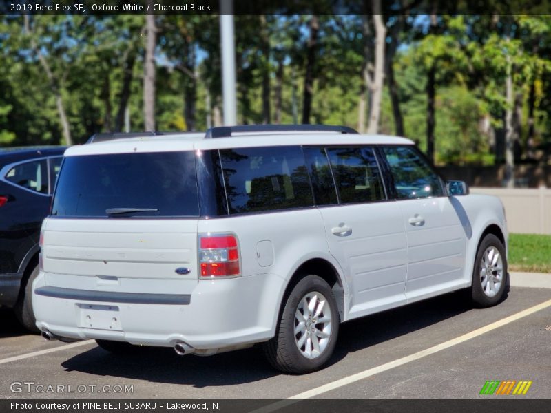 Oxford White / Charcoal Black 2019 Ford Flex SE
