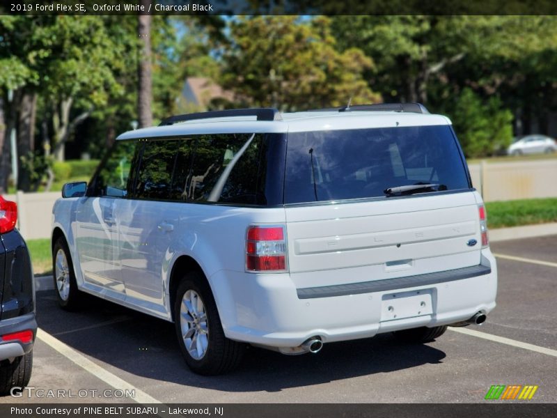 Oxford White / Charcoal Black 2019 Ford Flex SE
