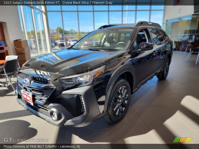 Crystal Black Silica / Titanium Gray 2023 Subaru Outback Onyx Edition XT