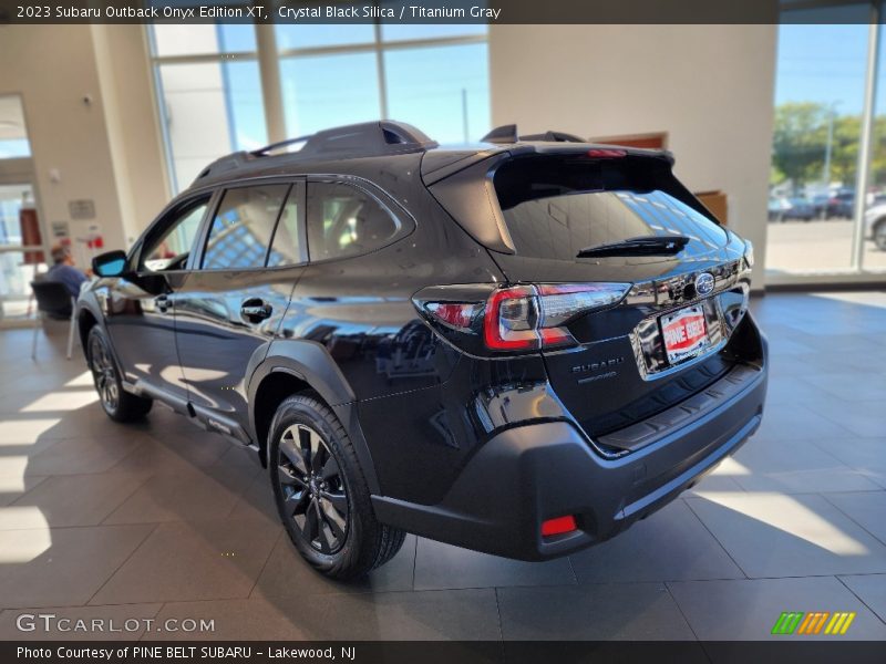 Crystal Black Silica / Titanium Gray 2023 Subaru Outback Onyx Edition XT