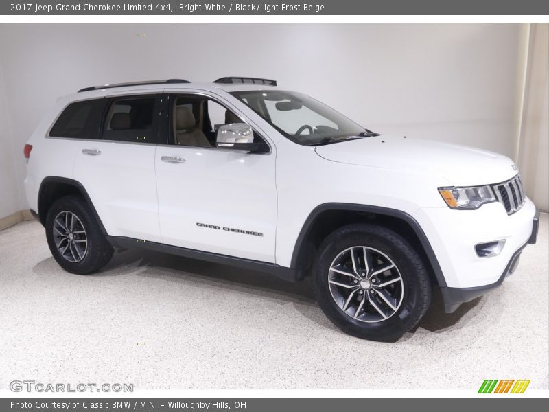 Bright White / Black/Light Frost Beige 2017 Jeep Grand Cherokee Limited 4x4