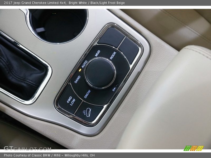 Bright White / Black/Light Frost Beige 2017 Jeep Grand Cherokee Limited 4x4