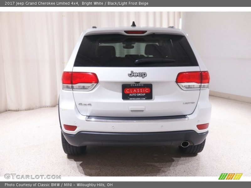 Bright White / Black/Light Frost Beige 2017 Jeep Grand Cherokee Limited 4x4