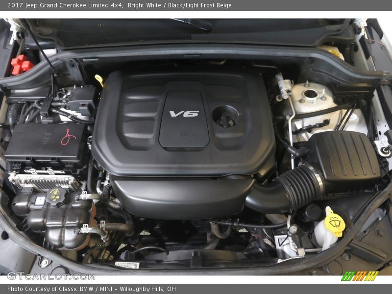 Bright White / Black/Light Frost Beige 2017 Jeep Grand Cherokee Limited 4x4