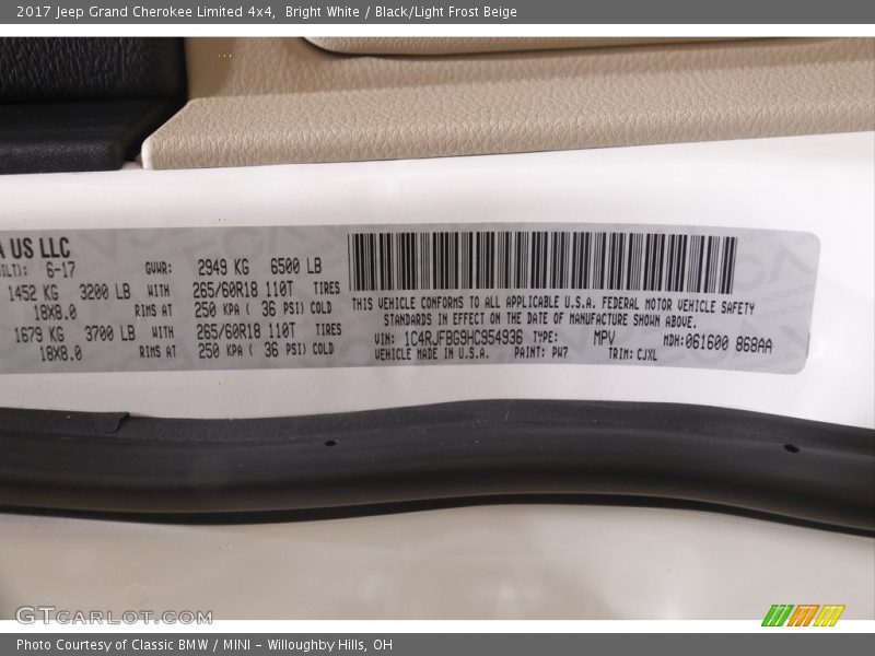 Bright White / Black/Light Frost Beige 2017 Jeep Grand Cherokee Limited 4x4