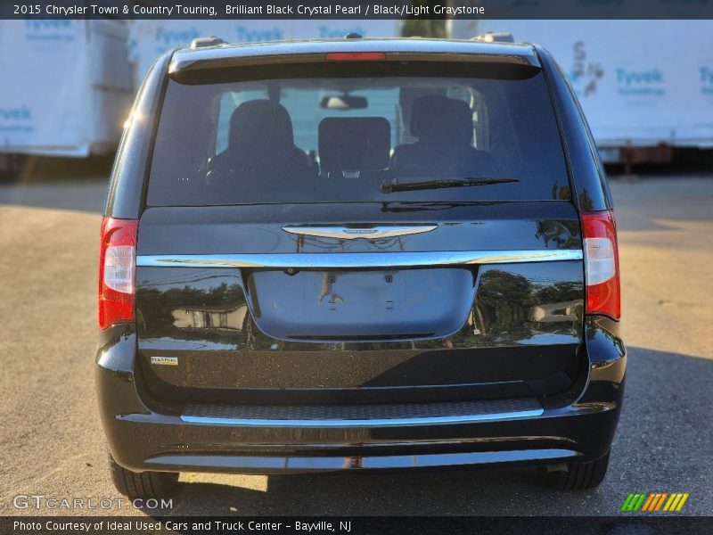 Brilliant Black Crystal Pearl / Black/Light Graystone 2015 Chrysler Town & Country Touring