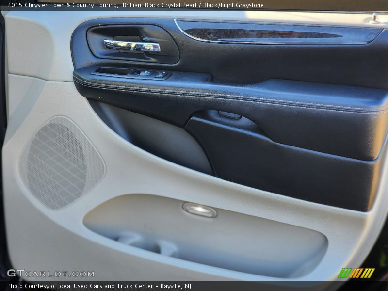 Brilliant Black Crystal Pearl / Black/Light Graystone 2015 Chrysler Town & Country Touring