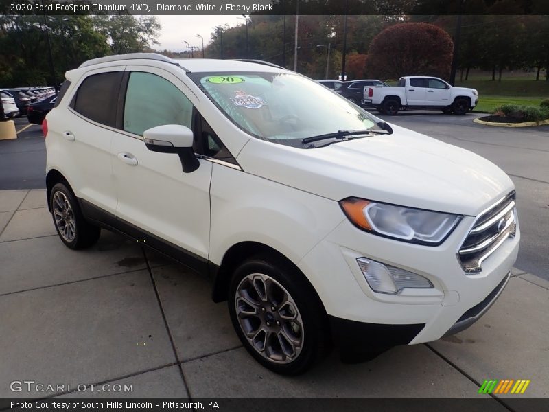 Front 3/4 View of 2020 EcoSport Titanium 4WD