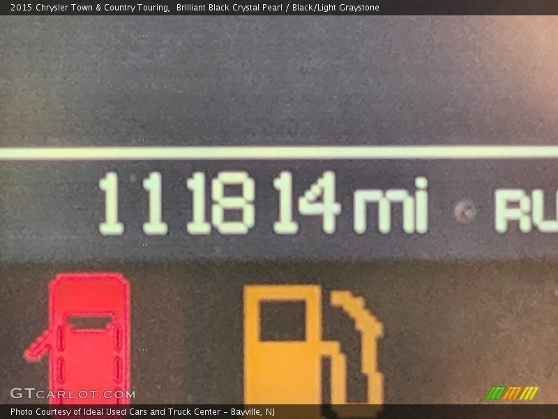 Brilliant Black Crystal Pearl / Black/Light Graystone 2015 Chrysler Town & Country Touring
