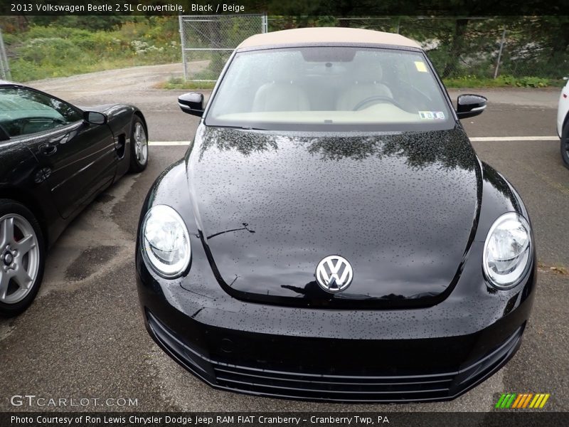 Black / Beige 2013 Volkswagen Beetle 2.5L Convertible