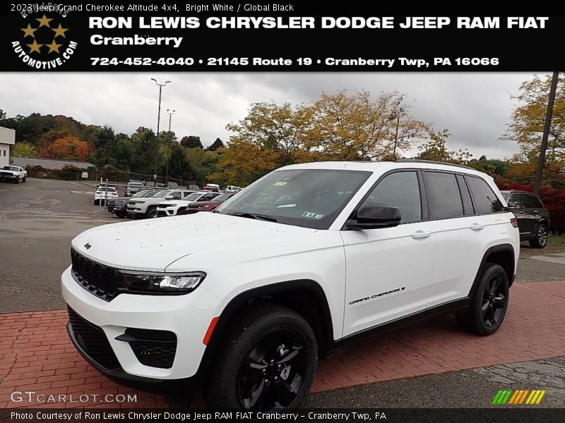 Bright White / Global Black 2023 Jeep Grand Cherokee Altitude 4x4