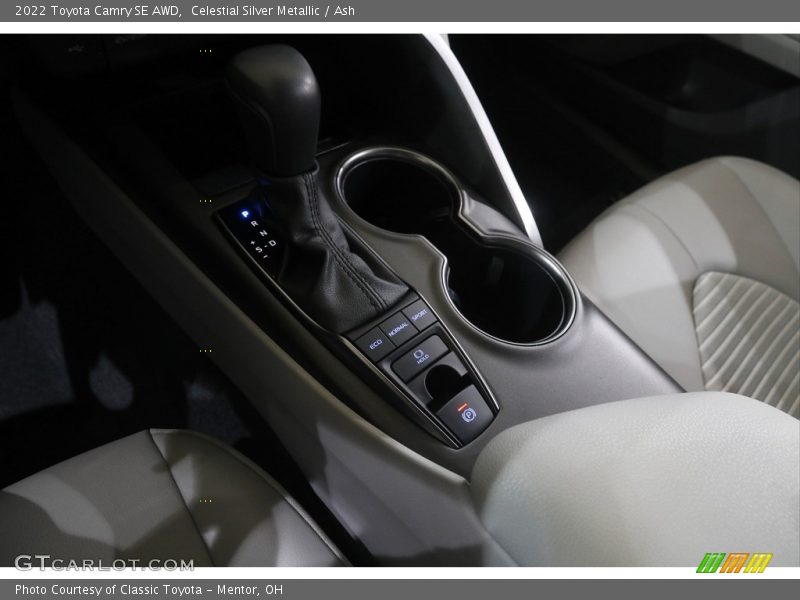 Controls of 2022 Camry SE AWD