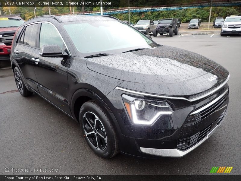 Front 3/4 View of 2023 Niro SX Touring Hybrid