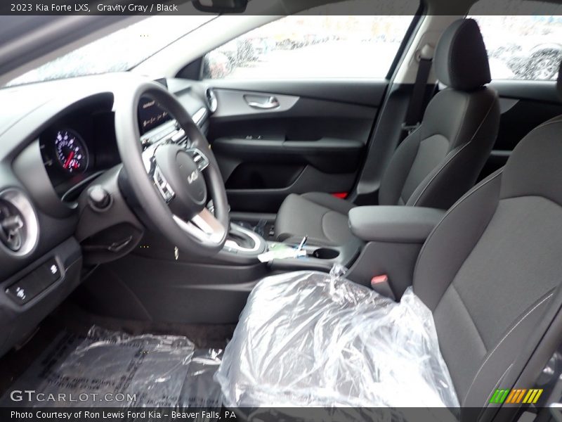 Gravity Gray / Black 2023 Kia Forte LXS