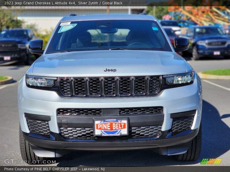 Silver Zynith / Global Black 2023 Jeep Grand Cherokee L Altitude 4x4