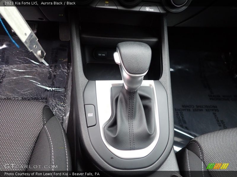 Aurora Black / Black 2023 Kia Forte LXS