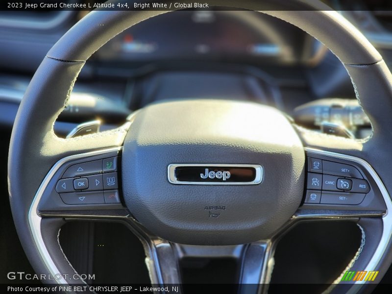 Bright White / Global Black 2023 Jeep Grand Cherokee L Altitude 4x4