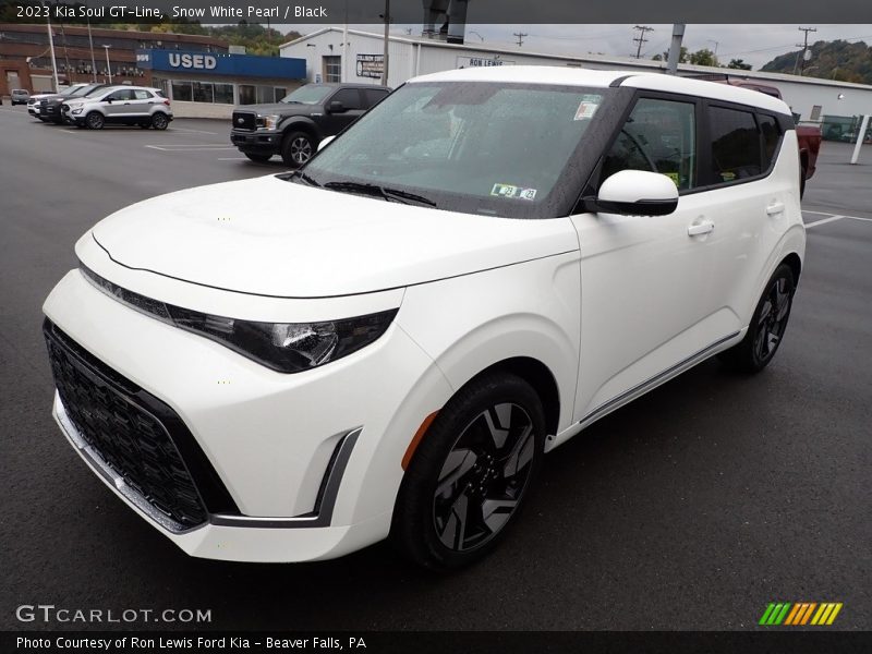 Snow White Pearl / Black 2023 Kia Soul GT-Line