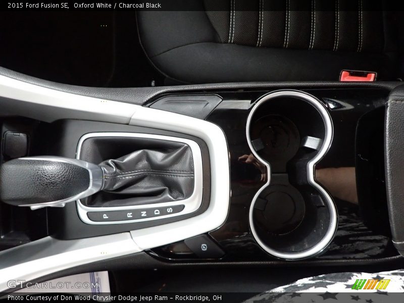 Oxford White / Charcoal Black 2015 Ford Fusion SE