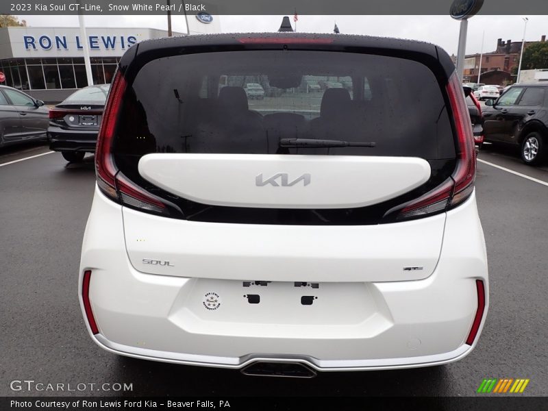 Snow White Pearl / Black 2023 Kia Soul GT-Line