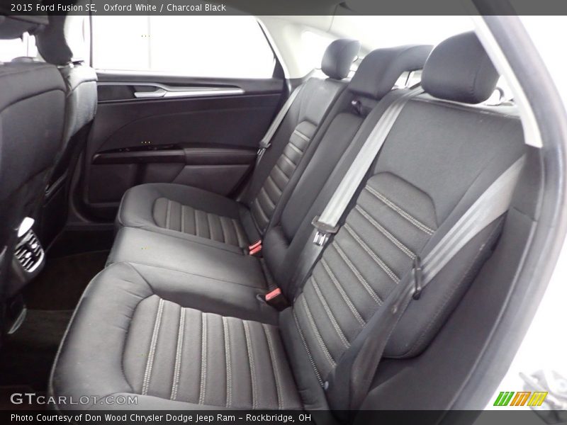 Oxford White / Charcoal Black 2015 Ford Fusion SE