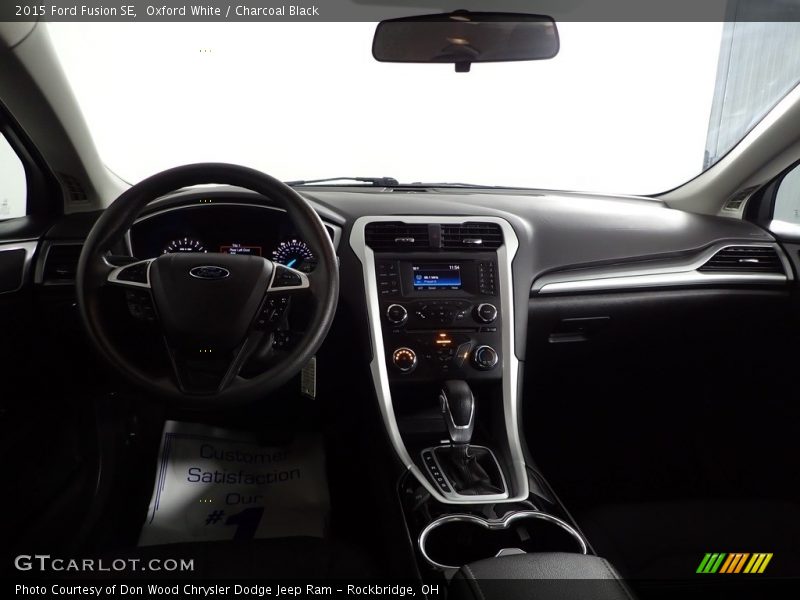 Oxford White / Charcoal Black 2015 Ford Fusion SE