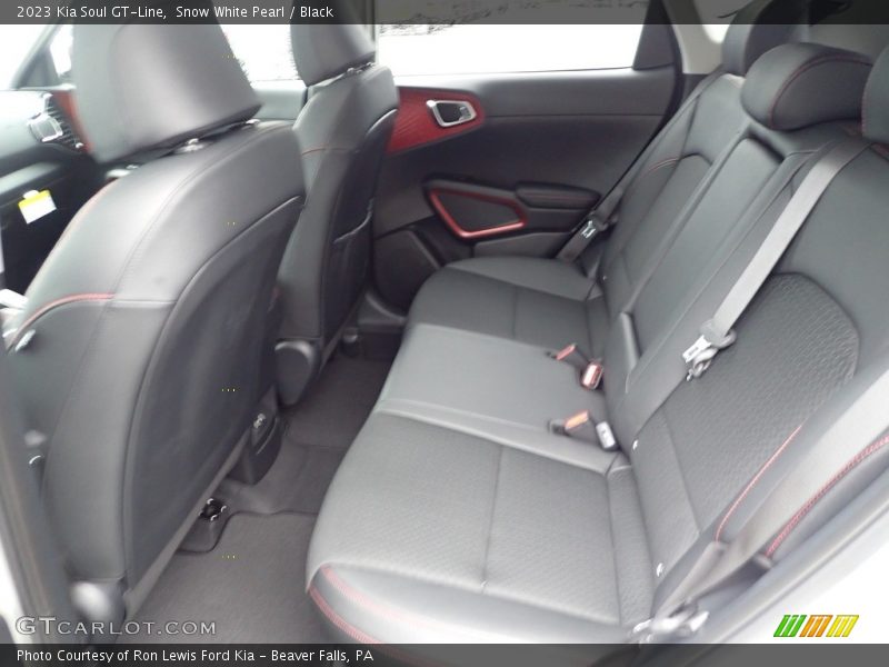 Snow White Pearl / Black 2023 Kia Soul GT-Line
