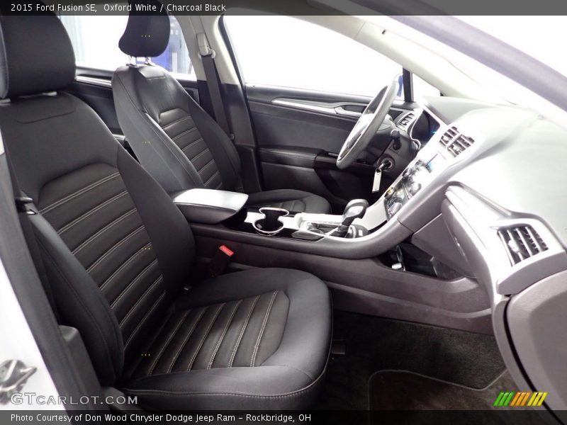 Oxford White / Charcoal Black 2015 Ford Fusion SE
