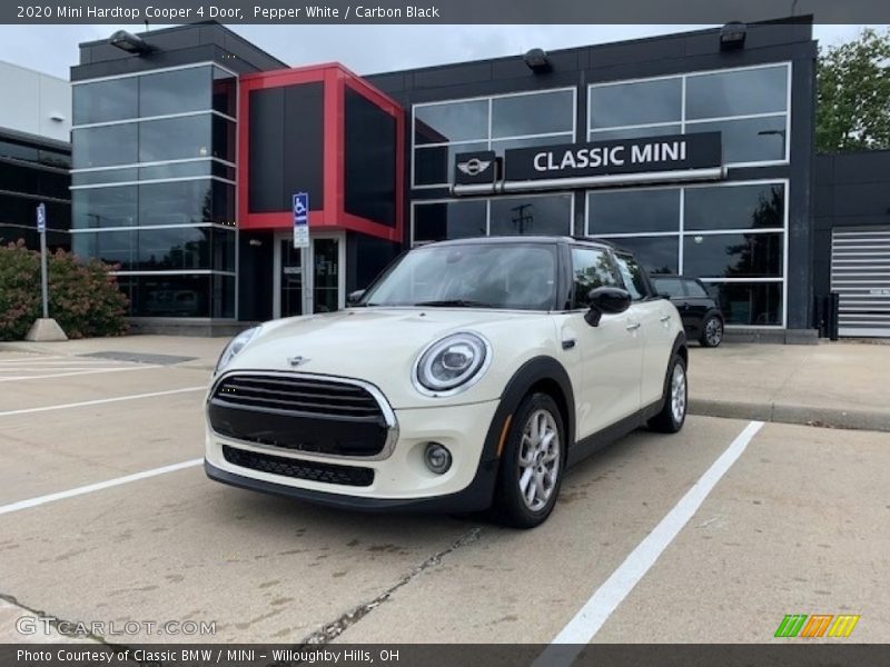 Pepper White / Carbon Black 2020 Mini Hardtop Cooper 4 Door