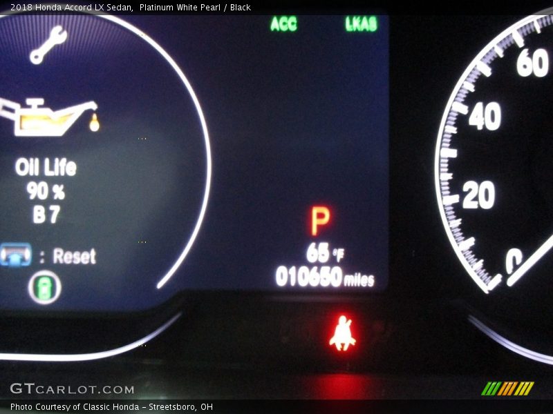 Platinum White Pearl / Black 2018 Honda Accord LX Sedan
