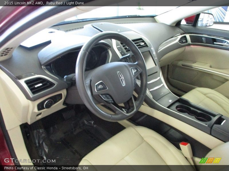 Front Seat of 2015 MKZ AWD