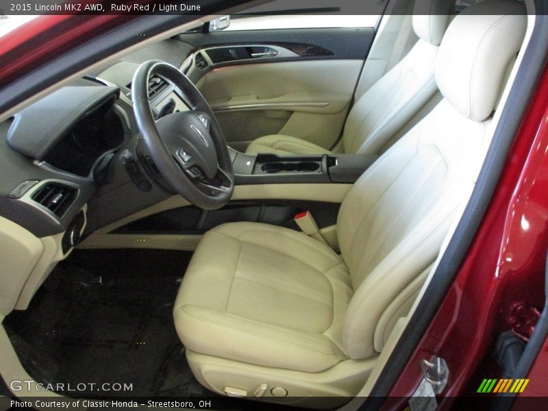 Front Seat of 2015 MKZ AWD