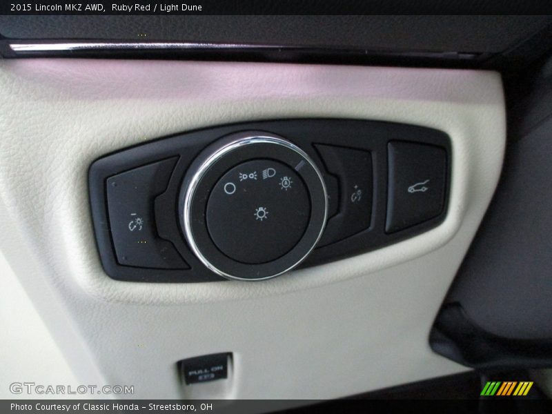 Controls of 2015 MKZ AWD