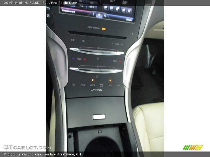 Controls of 2015 MKZ AWD