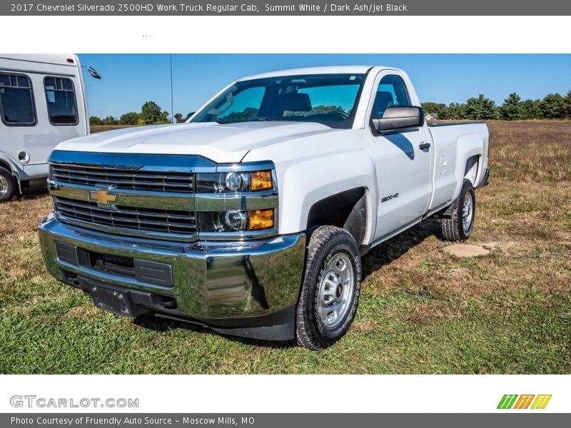 Front 3/4 View of 2017 Silverado 2500HD Work Truck Regular Cab