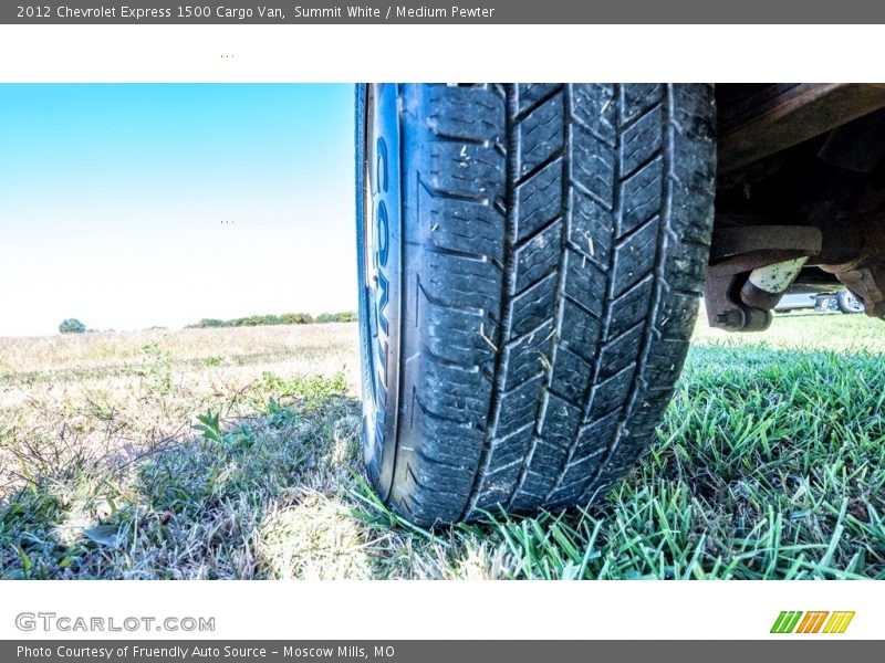 Summit White / Medium Pewter 2012 Chevrolet Express 1500 Cargo Van