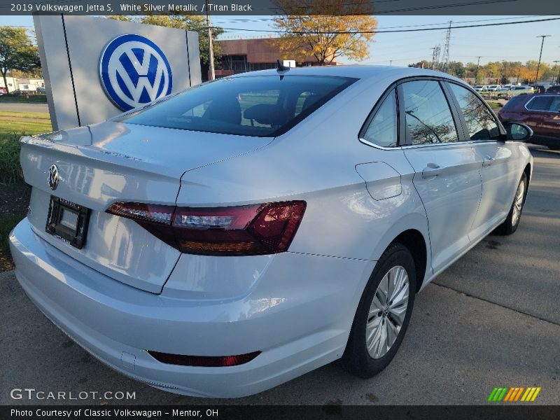 White Silver Metallic / Titan Black 2019 Volkswagen Jetta S