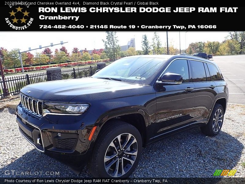 Diamond Black Crystal Pearl / Global Black 2023 Jeep Grand Cherokee Overland 4x4
