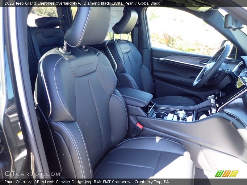 Diamond Black Crystal Pearl / Global Black 2023 Jeep Grand Cherokee Overland 4x4