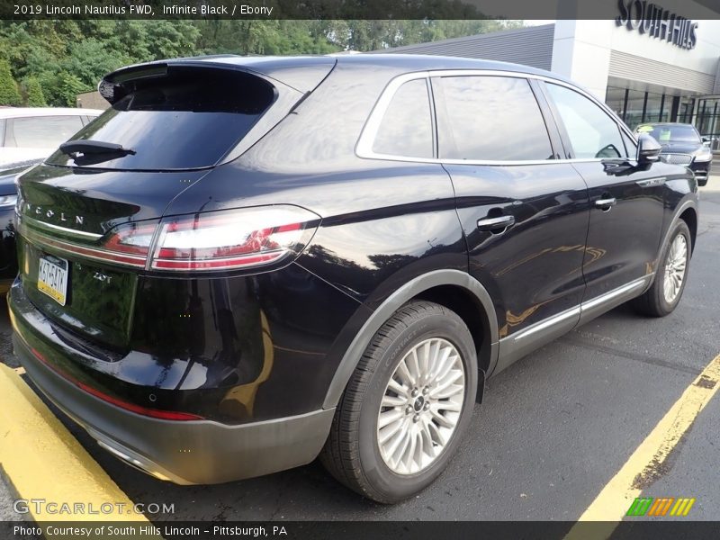 Infinite Black / Ebony 2019 Lincoln Nautilus FWD