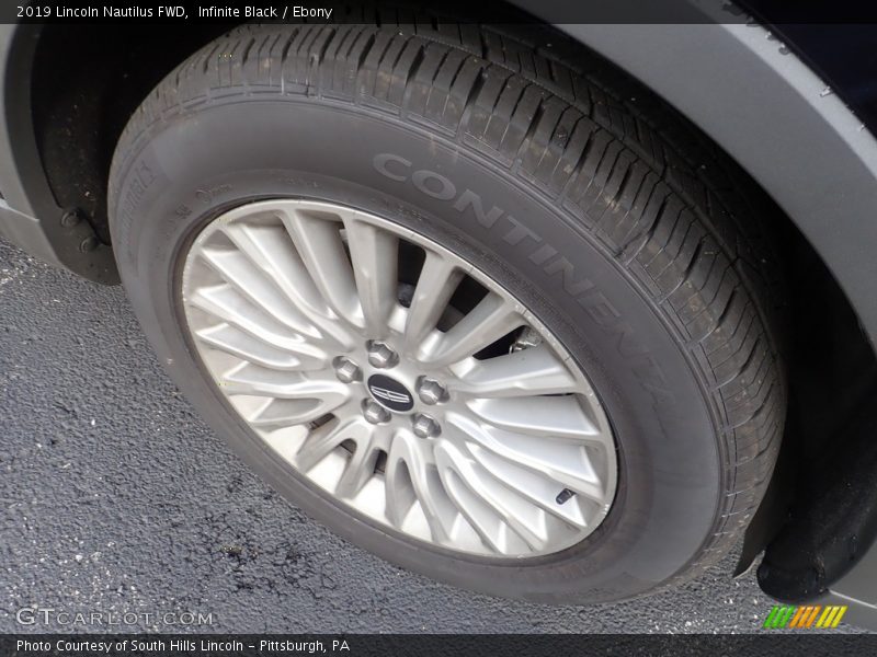 Infinite Black / Ebony 2019 Lincoln Nautilus FWD