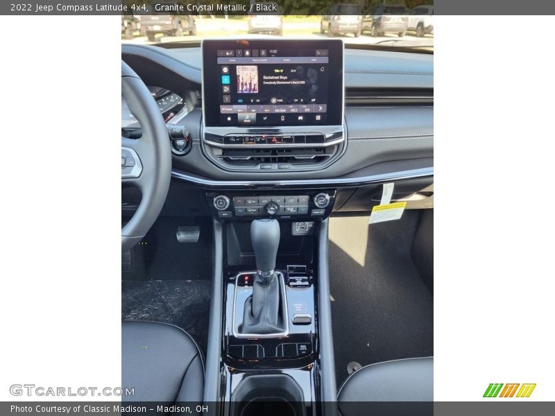 Granite Crystal Metallic / Black 2022 Jeep Compass Latitude 4x4