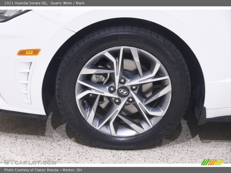 Quartz White / Black 2021 Hyundai Sonata SEL
