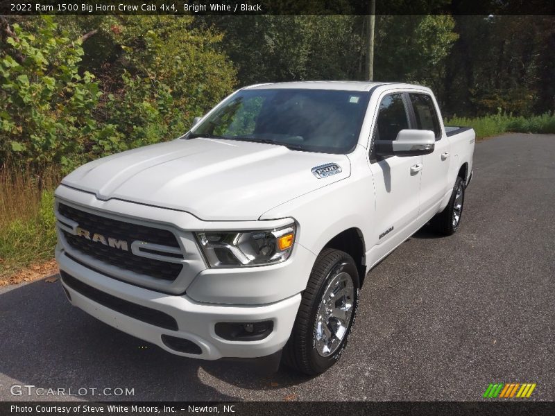 Bright White / Black 2022 Ram 1500 Big Horn Crew Cab 4x4