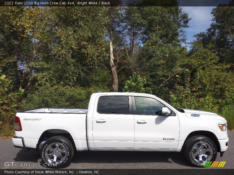 Bright White / Black 2022 Ram 1500 Big Horn Crew Cab 4x4