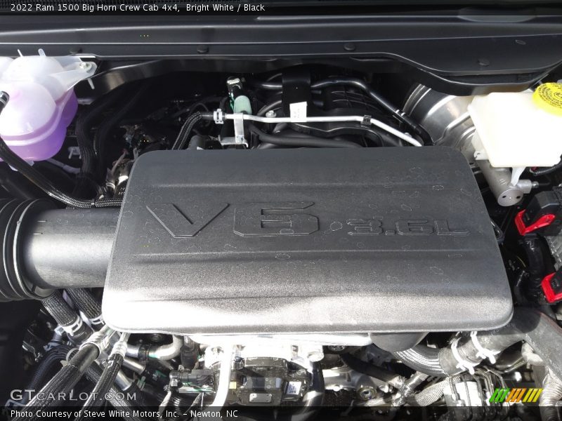 Bright White / Black 2022 Ram 1500 Big Horn Crew Cab 4x4