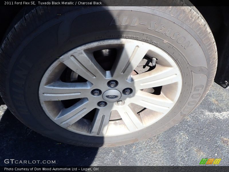 Tuxedo Black Metallic / Charcoal Black 2011 Ford Flex SE