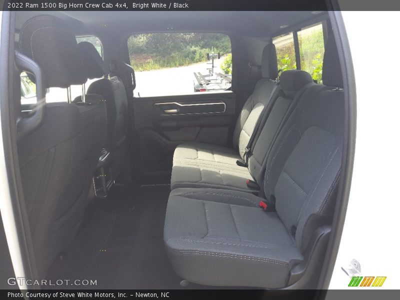 Bright White / Black 2022 Ram 1500 Big Horn Crew Cab 4x4