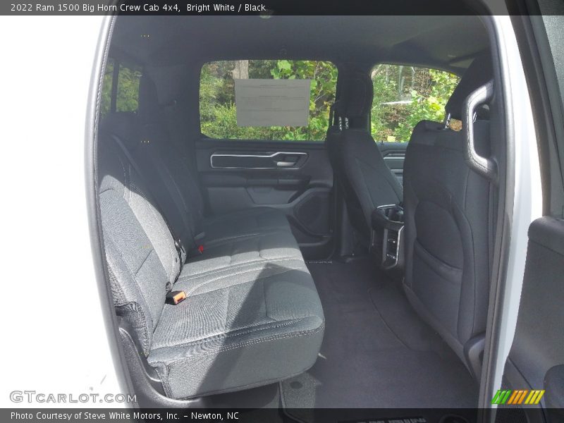 Bright White / Black 2022 Ram 1500 Big Horn Crew Cab 4x4
