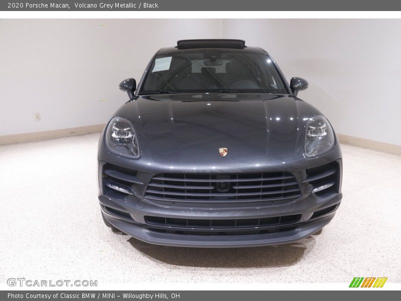Volcano Grey Metallic / Black 2020 Porsche Macan